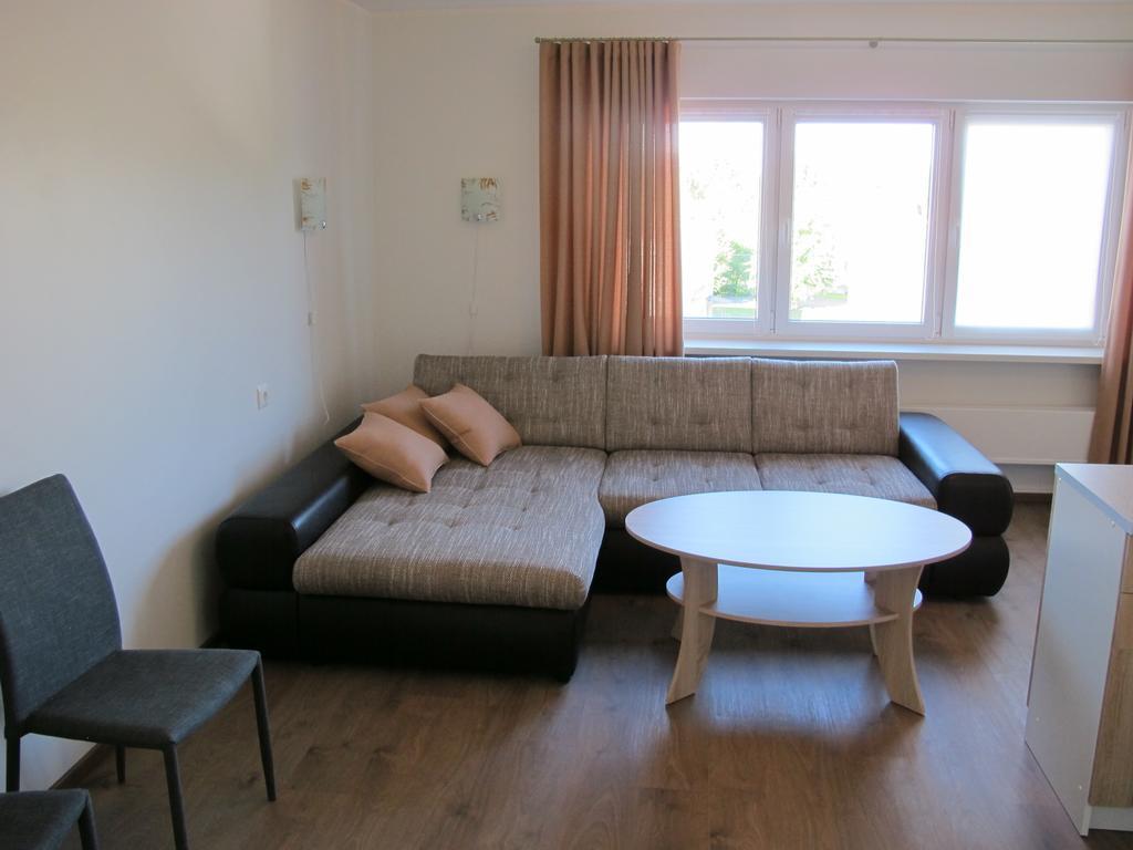 Orissaare Apartment Екстериор снимка