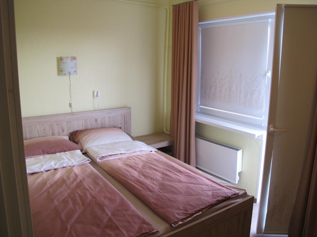Orissaare Apartment Екстериор снимка