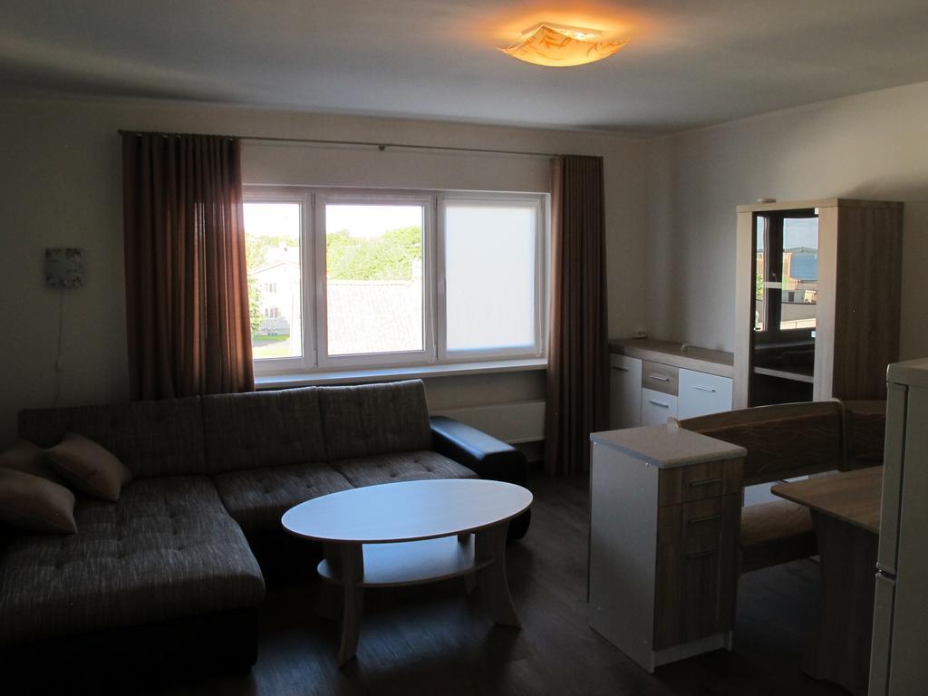 Orissaare Apartment Екстериор снимка